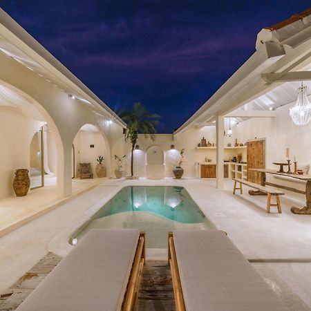 Villa Stella: 2Br Vibrant Mediterranean Oasis Canggu  Exterior photo